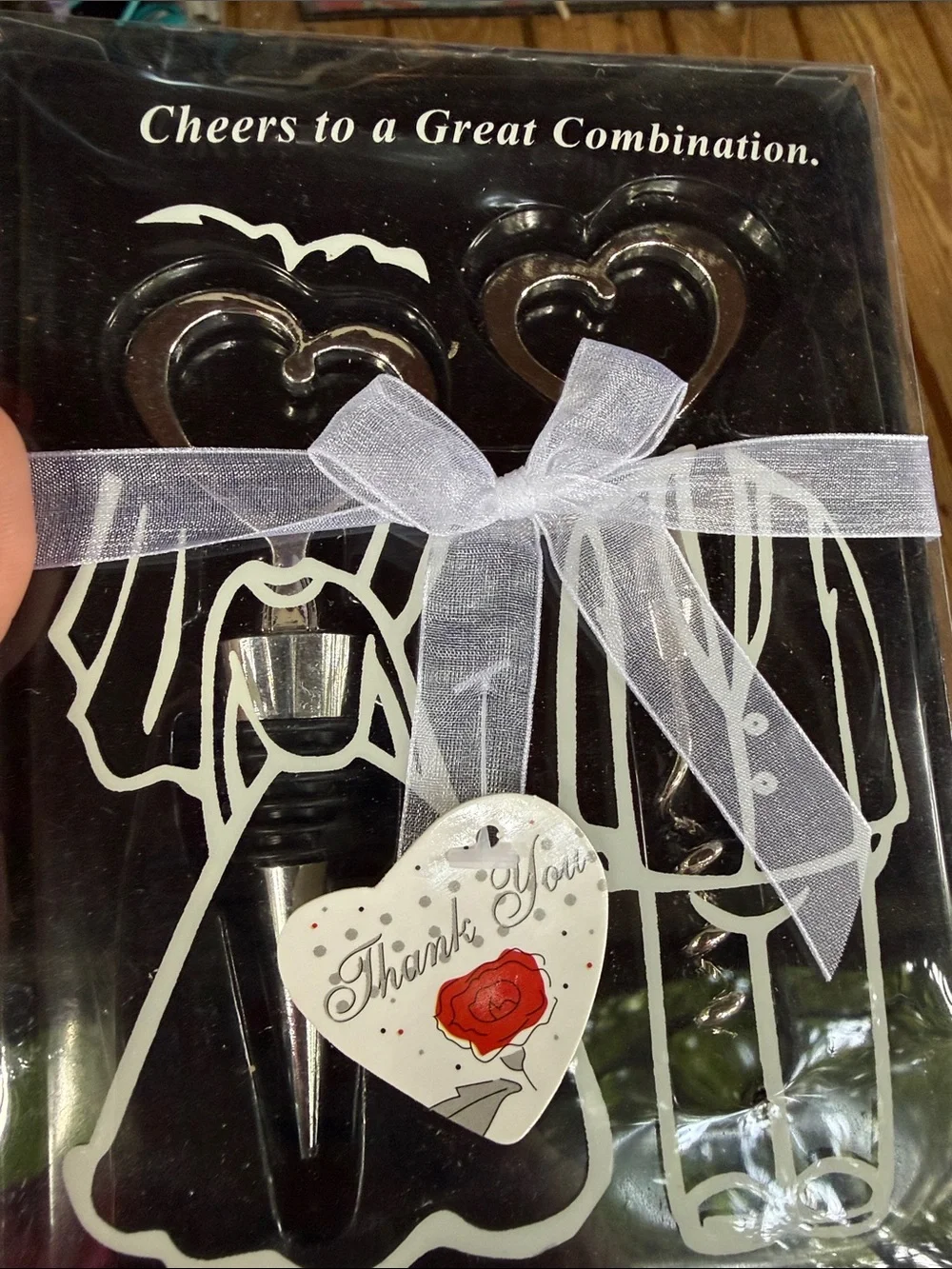 NWT Wedding Gift Wine stopper & bottle opener with heart heads